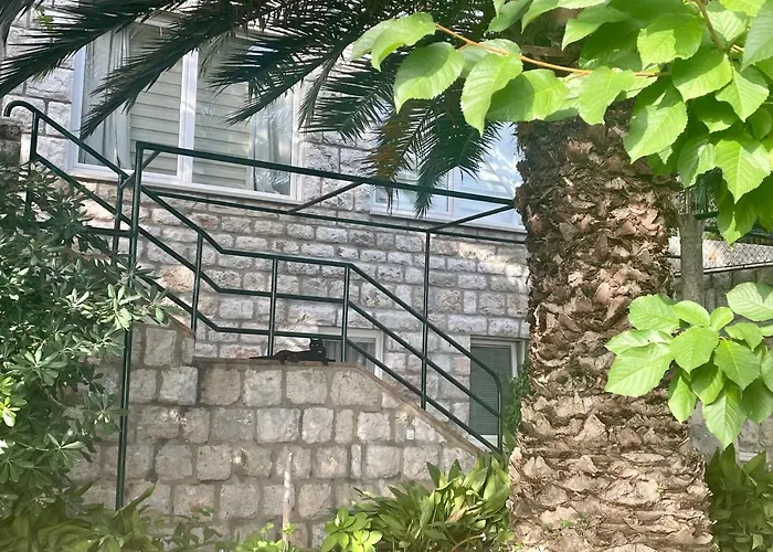 Ida Apartments